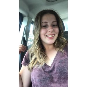 Meet your Posher, Carly